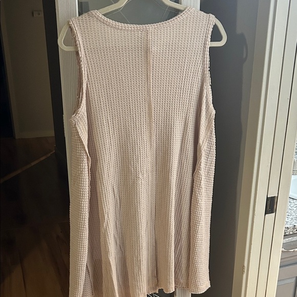 Hayden Blush Sleeveless Cardigan - Picture 4 of 7